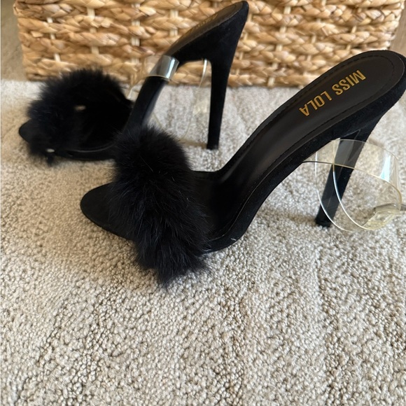 Miss Lola Elegant Black Fur Heels - Picture 3 of 4